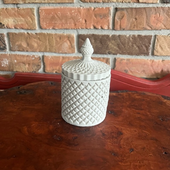 New Handmade Fancy concrete jar with lid minimal classy boho home decor - Picture 8 of 11